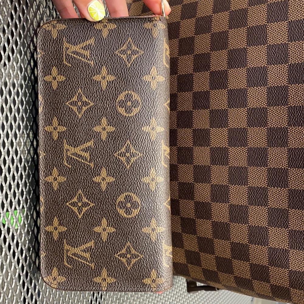 Louis Vuitton Insolite wallet